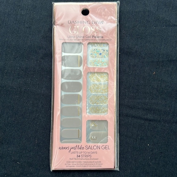Other - DASHING Diva Salon Gel Strips BNIB